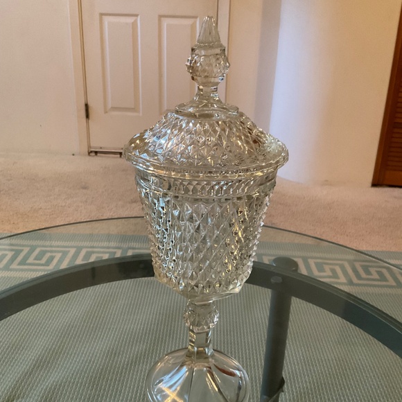 Vintage Large 15-1/2” Indiana Glass Tiara Diamond Point Apothecary Jar - Picture 10 of 13